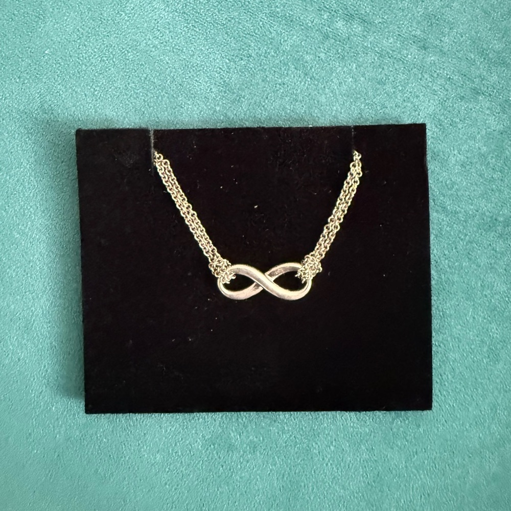 Tiffany Infinity necklace in sterling silver. Endlessly looped double chains